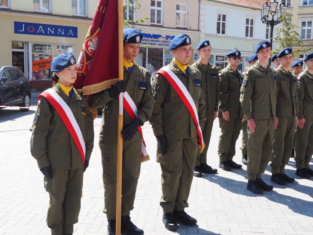 Dzień Kadeta w Bartoszycach – hołd, duma i przyszłość w mundurze!