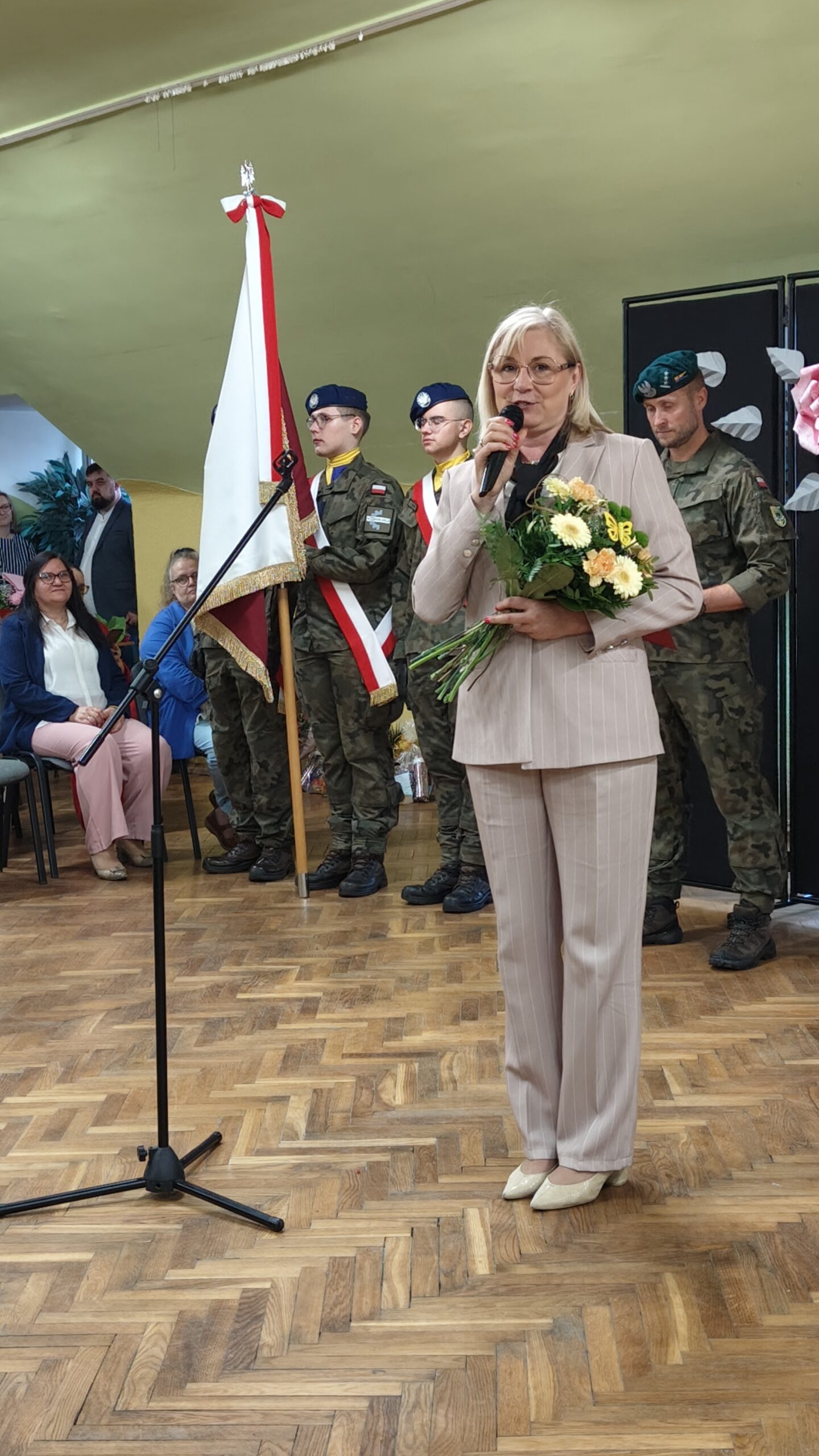 Zakończenie roku szkolnego w Powiecie Bartoszyckim – czas podziękowań, uśmiechów i życzeń na wakacje!