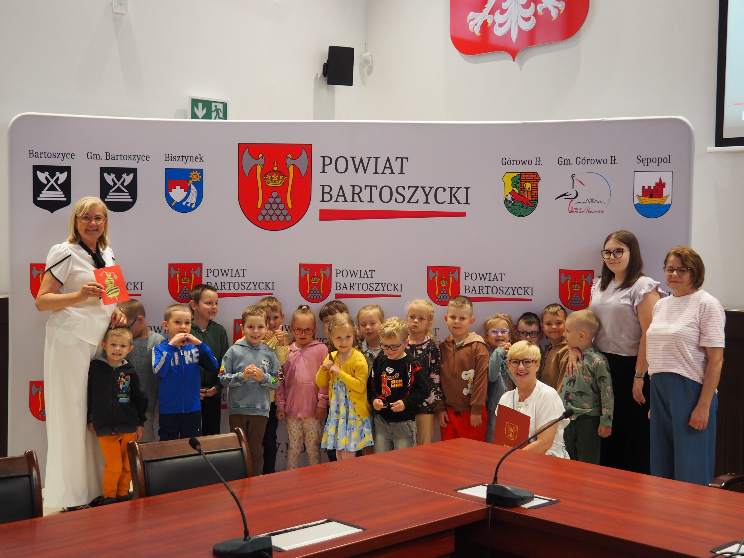 Piękne wydarzenie, które rozjaśniło dziś korytarze Starostwa Powiatowego w Bartoszycach!