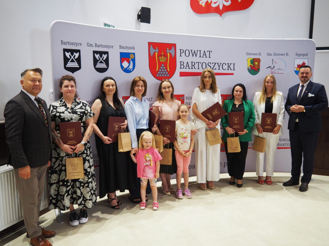 Pomyślnie zakończone postępowanie egzaminacyjne na stopień nauczyciela mianowanego