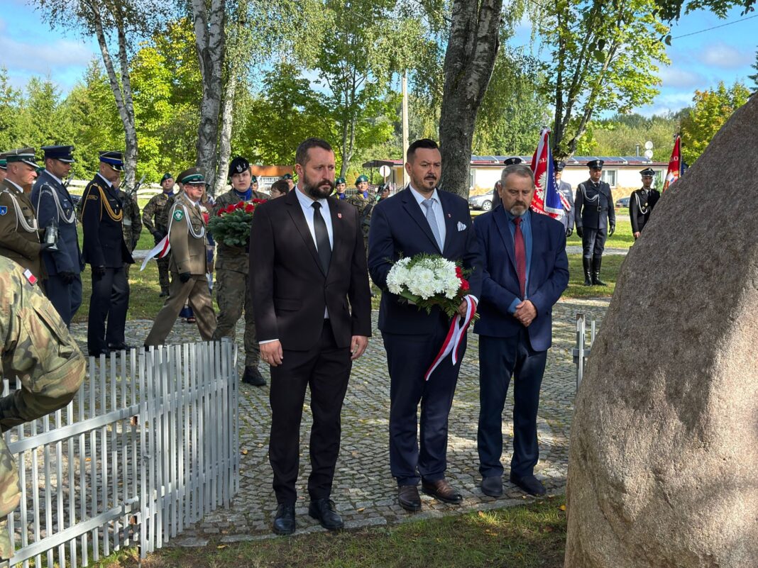 Uroczystości w Kamińsku upamiętniające Wybuch II Wojny Światowej