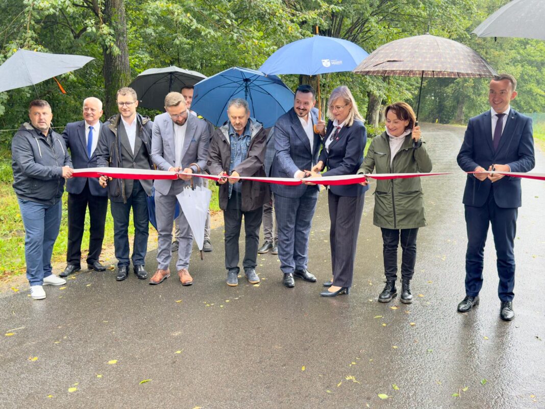 Otwarcie ostatniego etapu przebudowy drogi powiatowej Wojmiany – Woryny