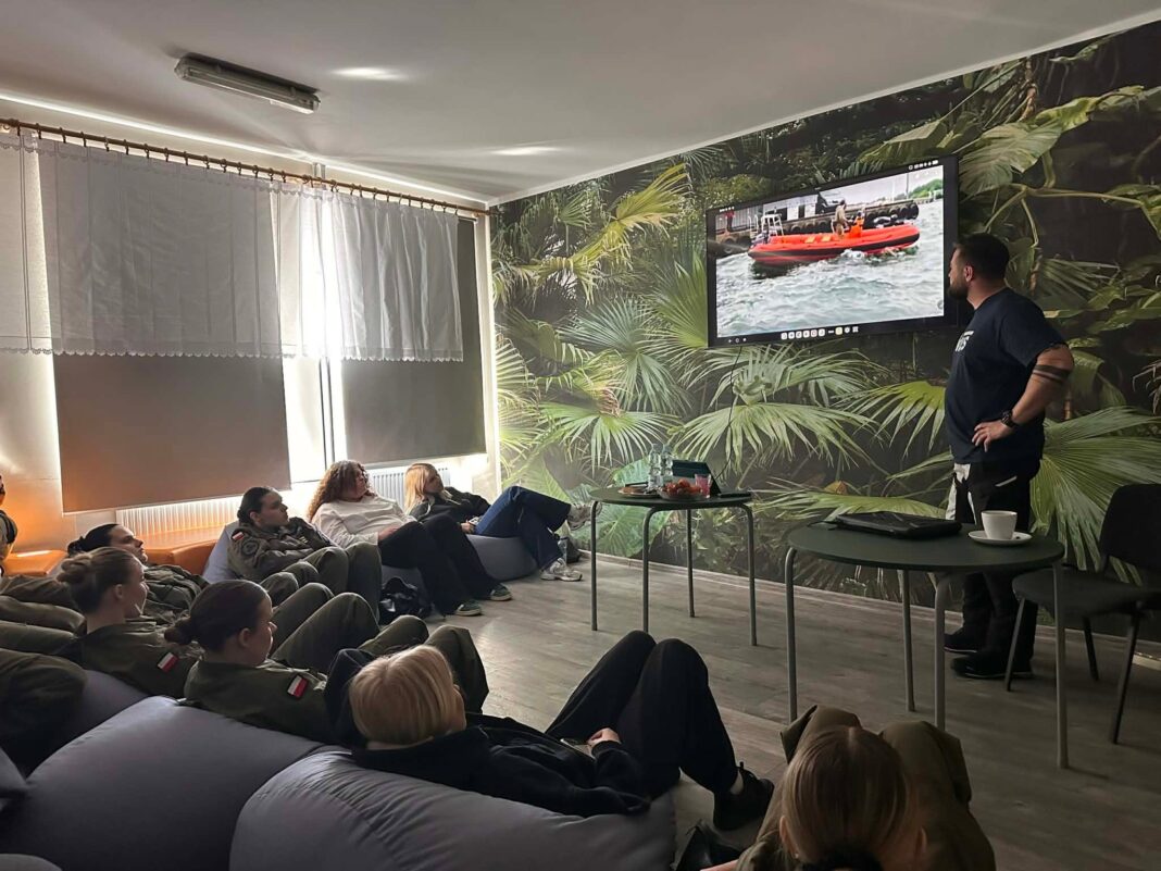 Elitarne jednostki i podwodny świat. Fascynujące spotkanie z Mateuszem Popikiem